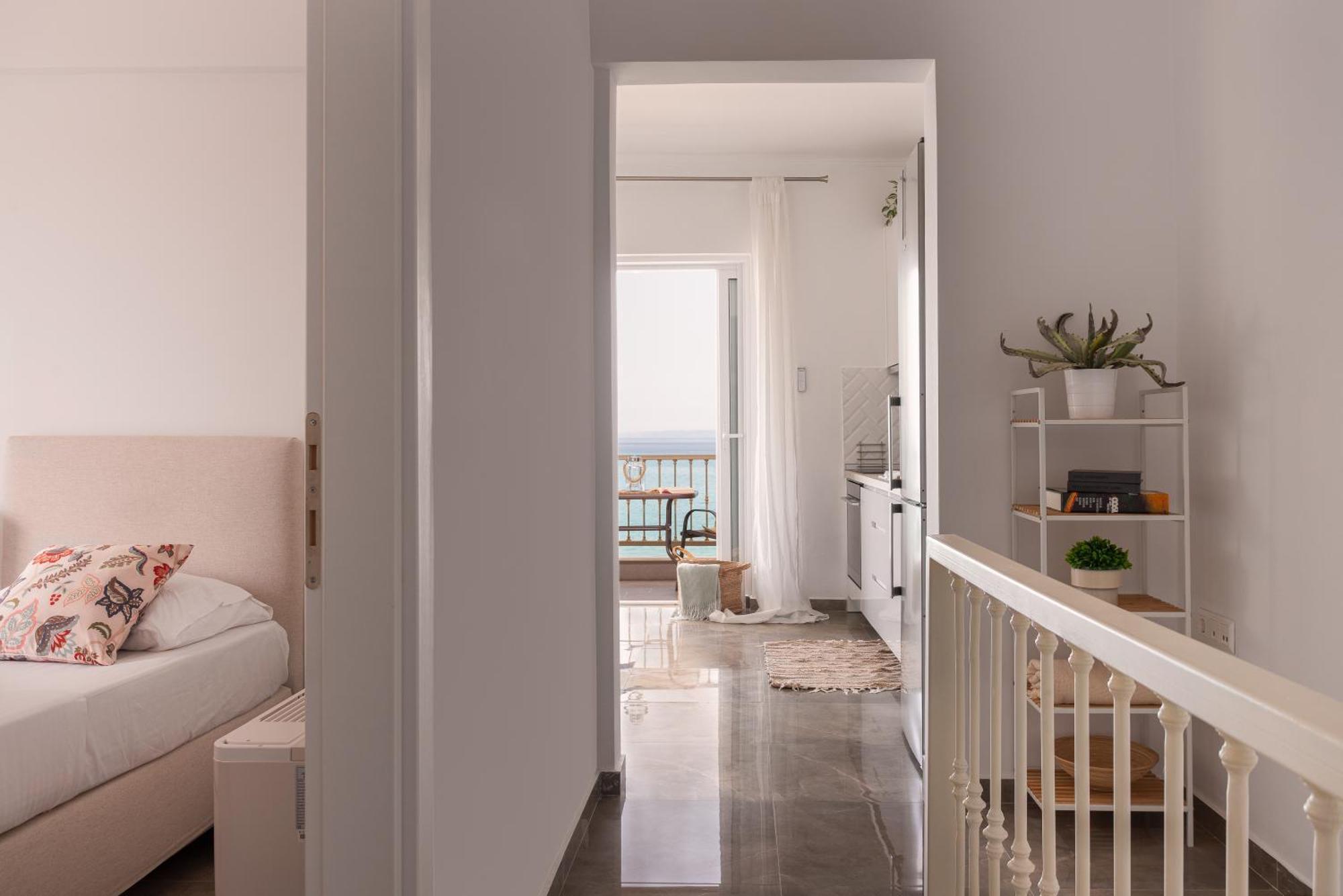 Daire The House - Steps From The Sea Chaniotis